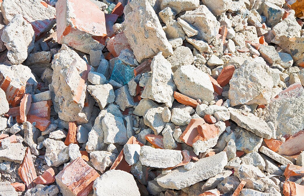 The project Urban Terrazzo was founded by Luisa Rubisch and Rasa Weba, two students from Berlin